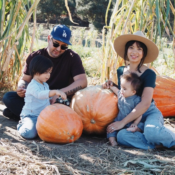 Meet Your Posher, Kristine - Picture 5 of 5